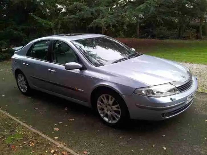 Renault Laguna Laguna 3.0 V6 Initiale 4