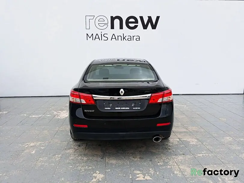 Renault Latitude Latitude 1.5 DCI Privilege EDC 3