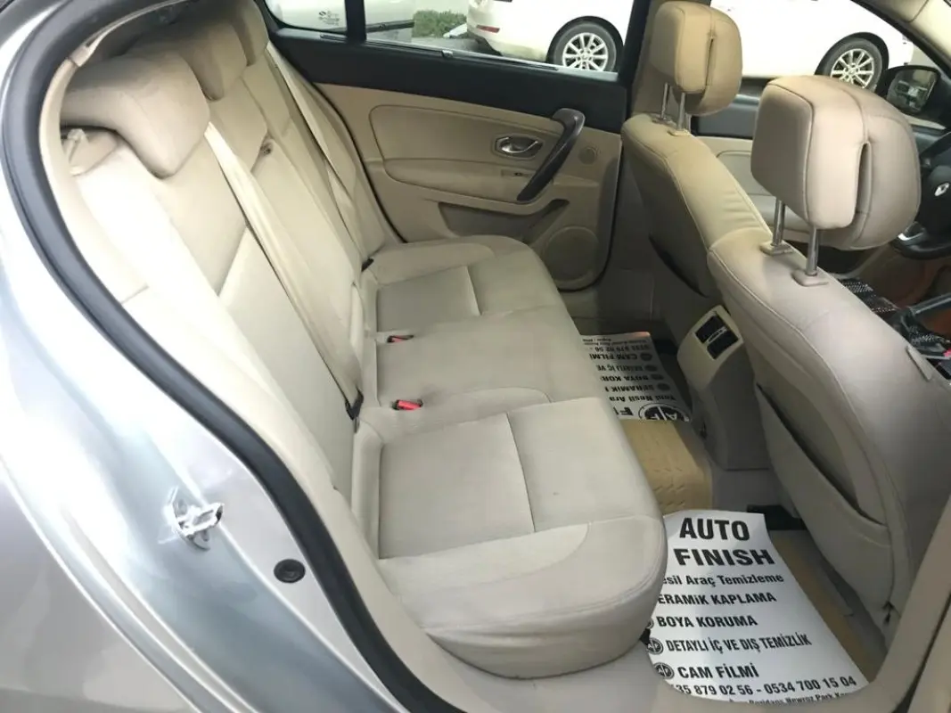 Renault Latitude Latitude 2.0 DCI Privilege BVA 4