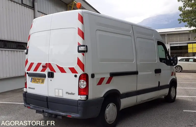 Renault Master Master 2.5 D DNNS5,6 L2H2 (10 m3) 6