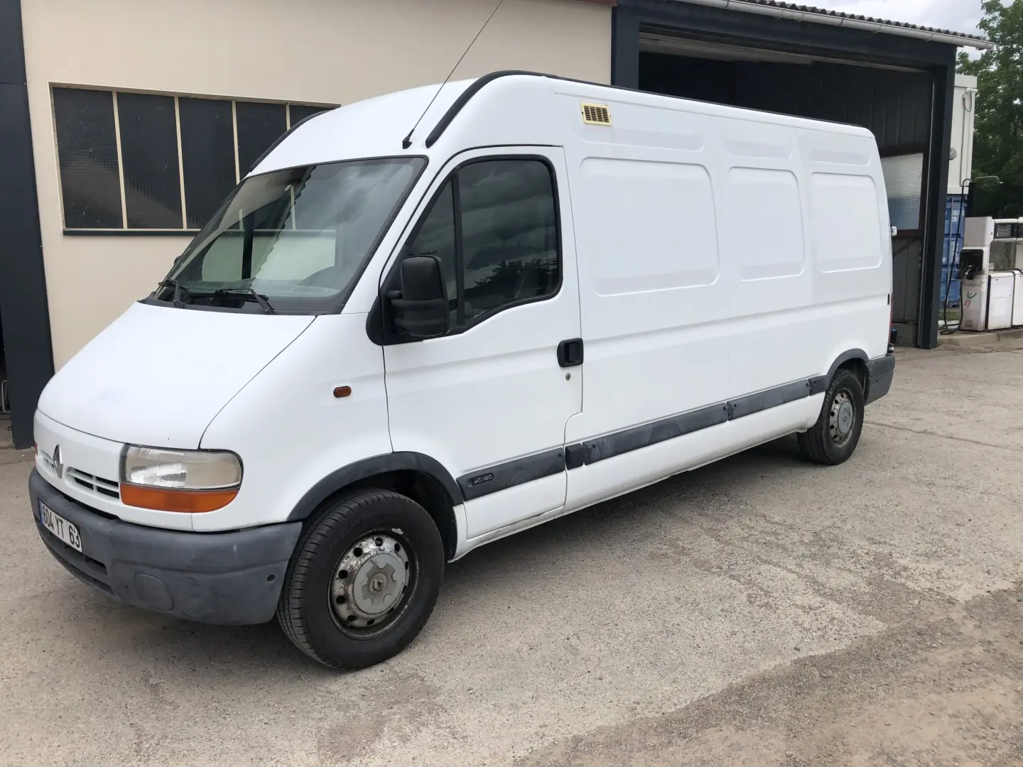 Renault Master Master 2.5 dCi L2H3 0