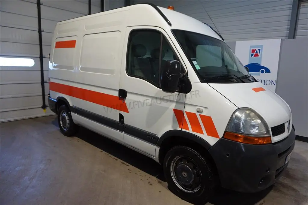 Renault Master Master 2.5 dCi L1H2 9.1 m3 5
