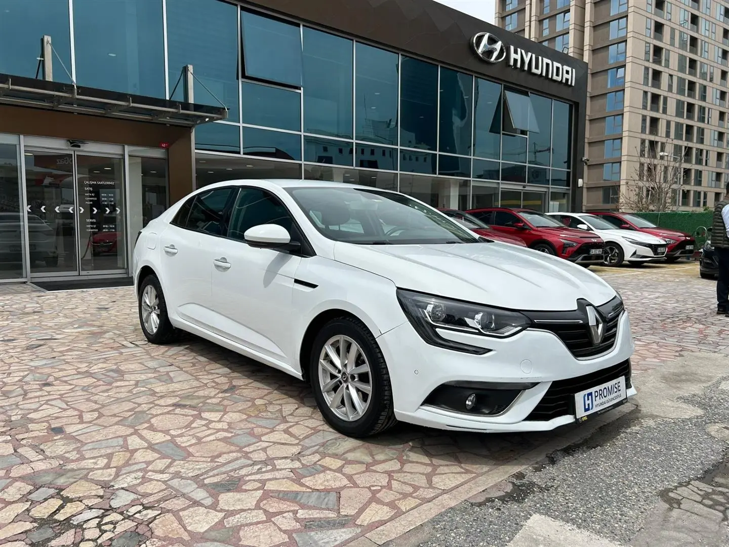 Renault Megane Megane 1.5 DCI Touch Plus EDC 3