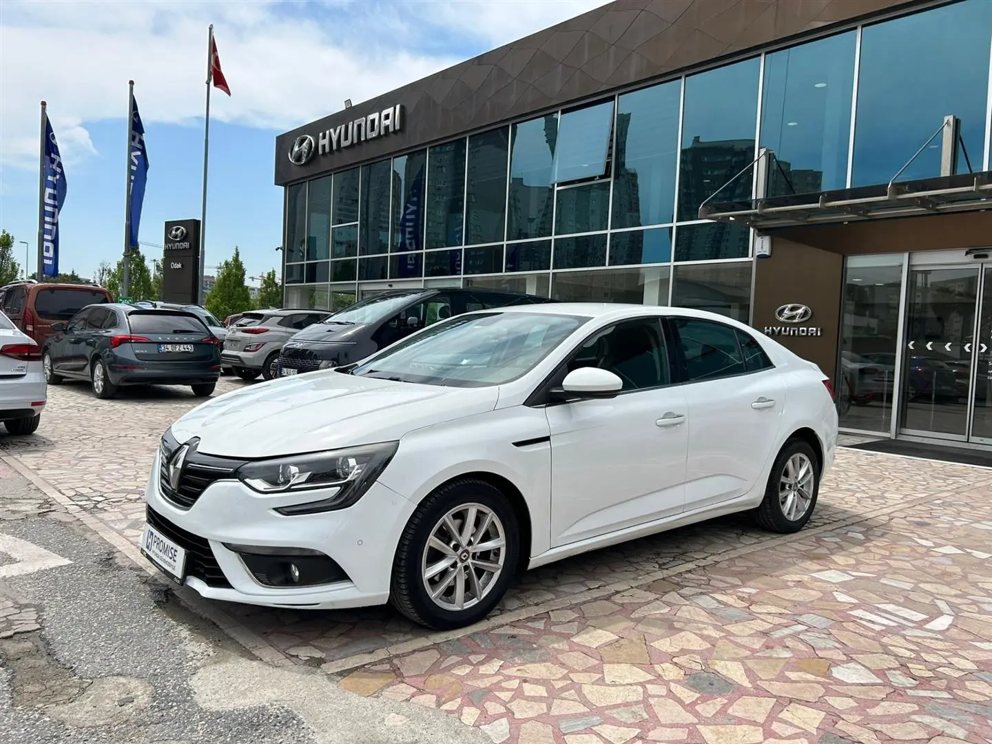 Renault Megane Megane 1.5 DCI Touch Plus EDC 5