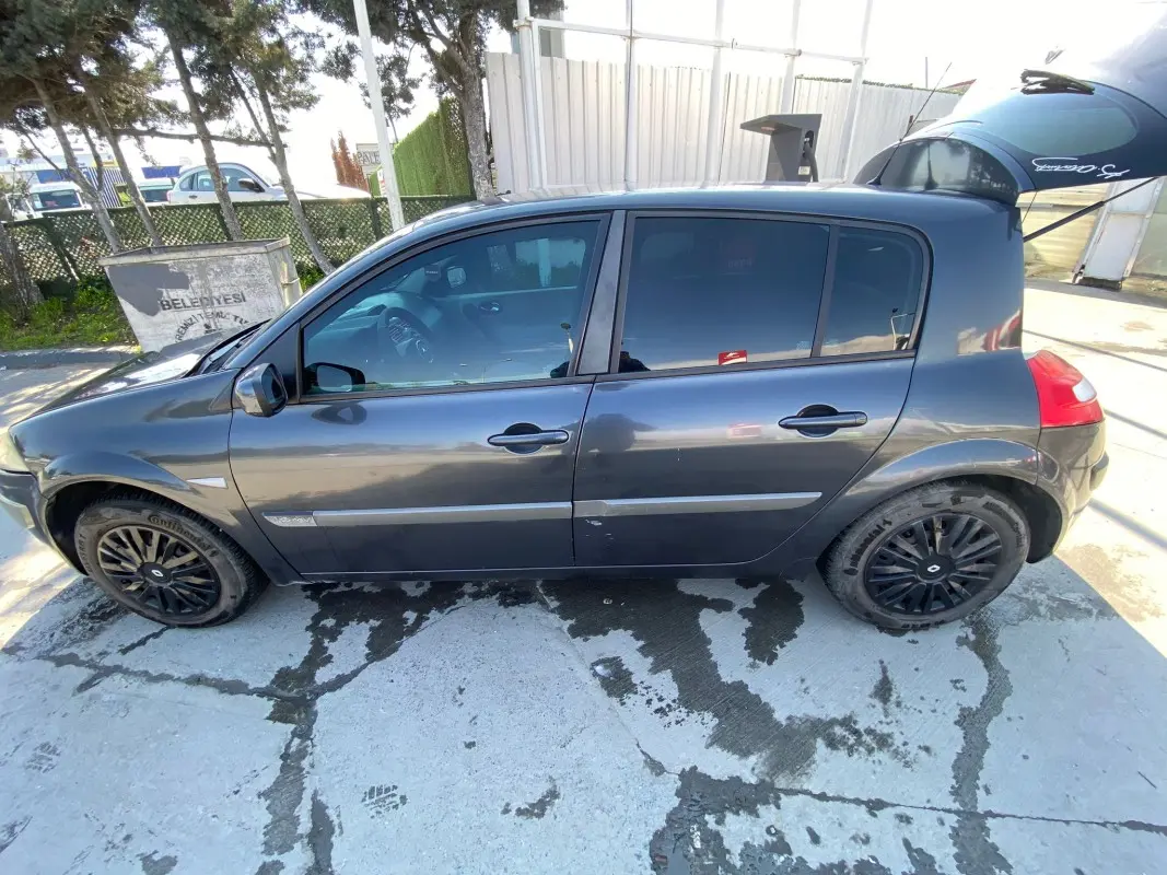 Renault Megane Megane 1.6 16V Expression BVA 6