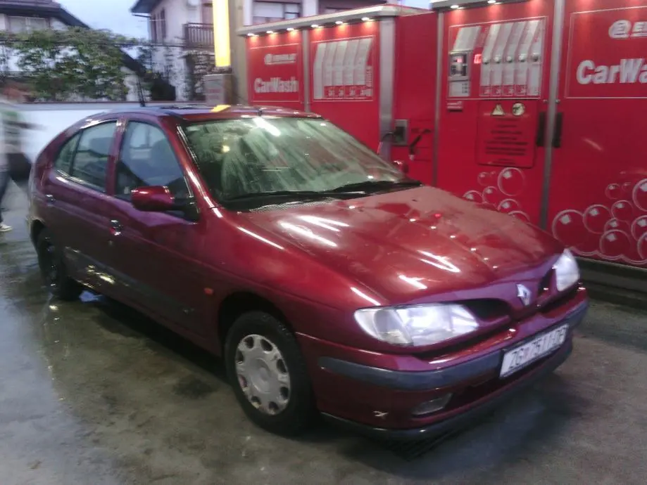 Renault Megane Megane 1.6e RN 5