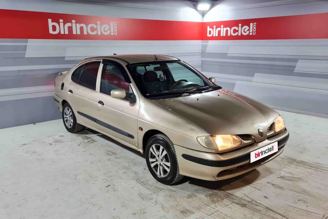 Renault Megane Megane 2.0 RXE 1