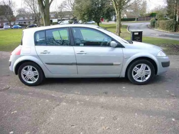 Renault Megane Megane 2.0 Privilege 6