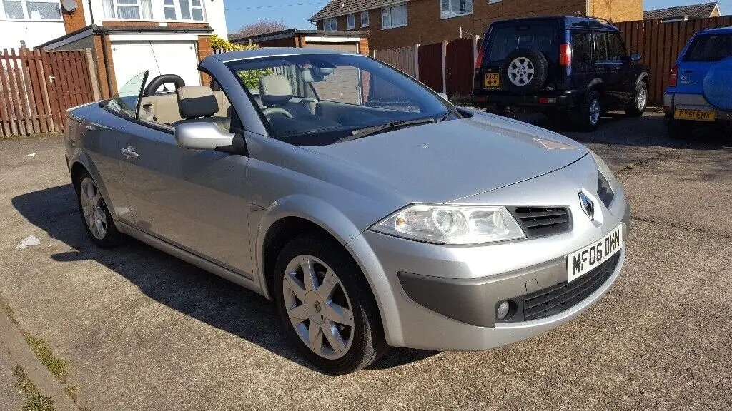 Renault Megane Megane CC 1.6 16V Privilege Plus BVA 5
