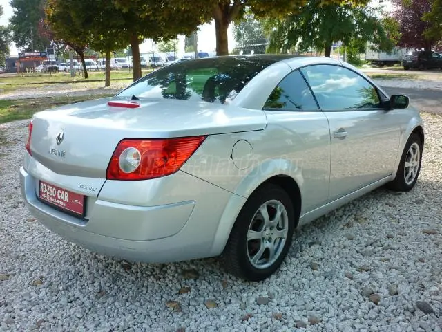 Renault Megane Megane CC 2.0 Privilege 5