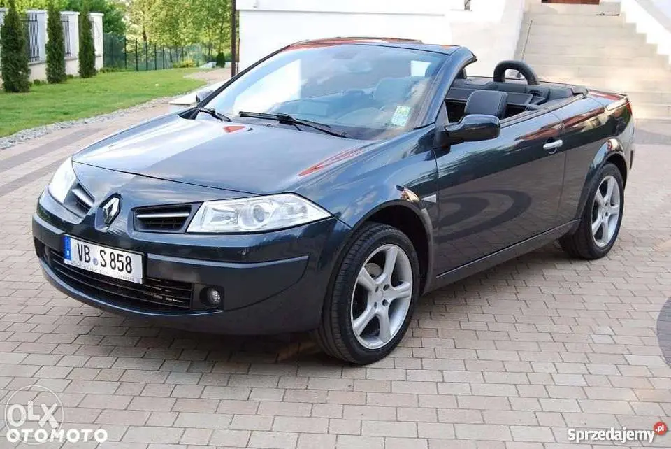 Renault Megane Megane CC 2.0 Privilege Plus 4