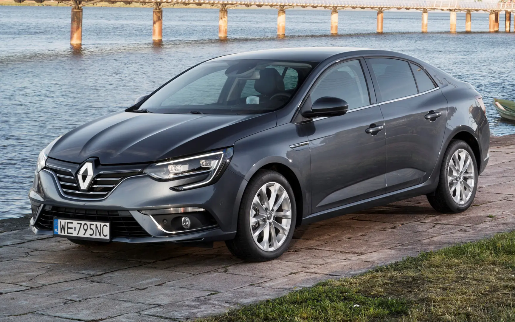 Renault Megane Megane Sedan 1.6 DCI Icon 4