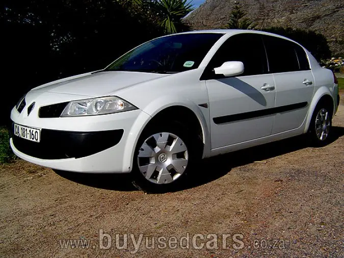 Renault Megane Megane Sedan 1.4 16V Authentique 4
