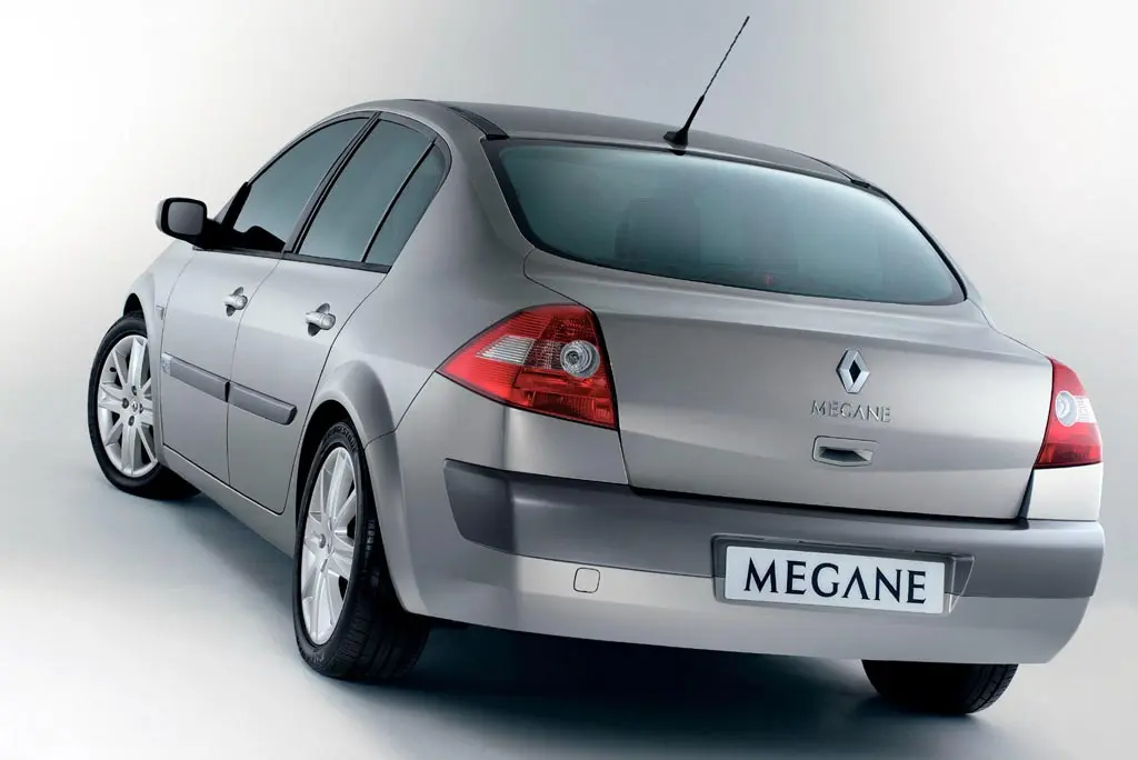 Renault Megane Megane Sedan 1.6 Privilege 7