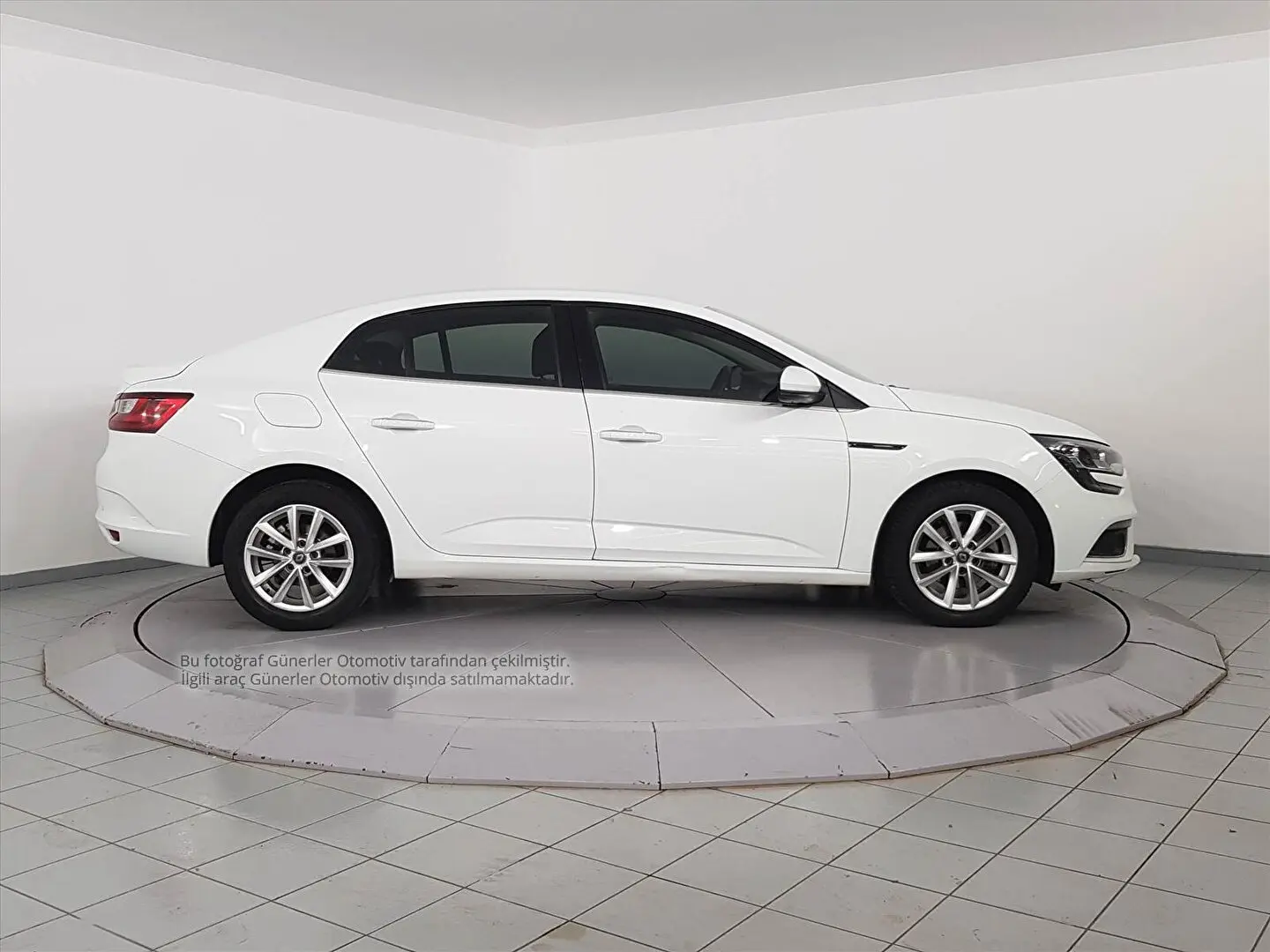 Renault Megane Megane Sedan 1.5 BluedCi Touch 4