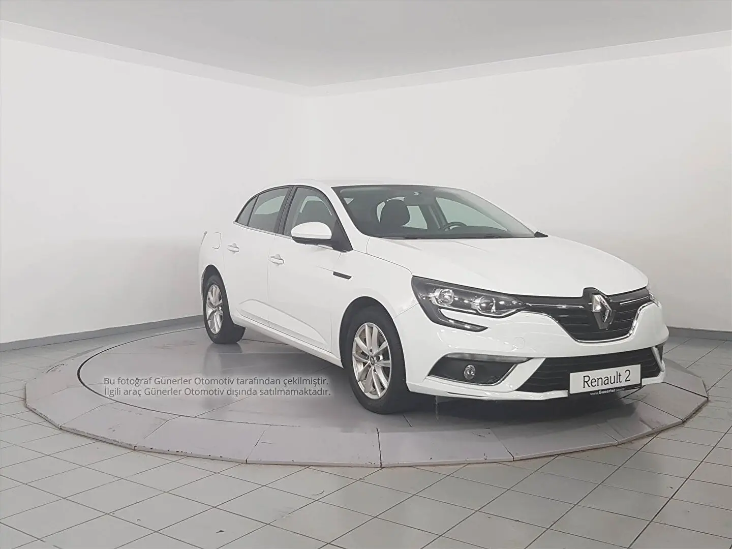 Renault Megane Megane Sedan 1.5 BluedCi Touch 6