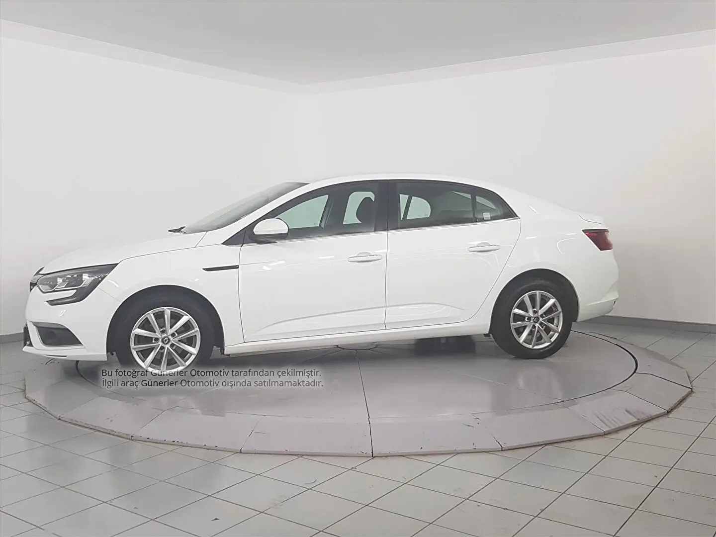 Renault Megane Megane Sedan 1.5 BluedCi Touch 7