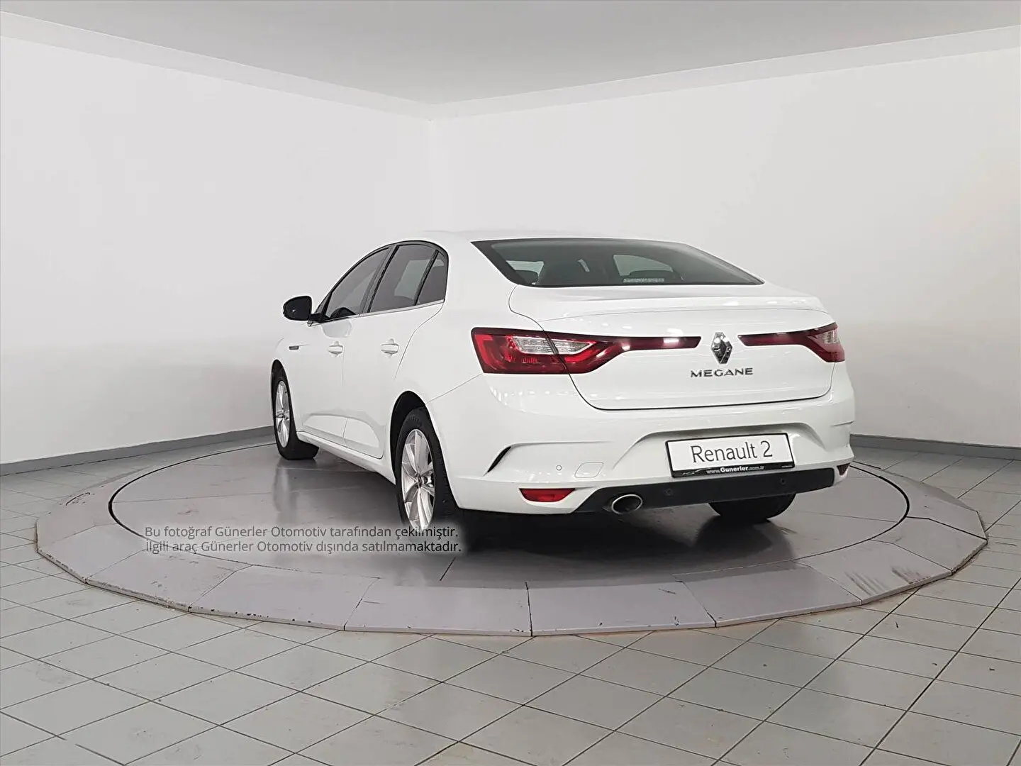 Renault Megane Megane Sedan 1.5 BluedCi Touch 6