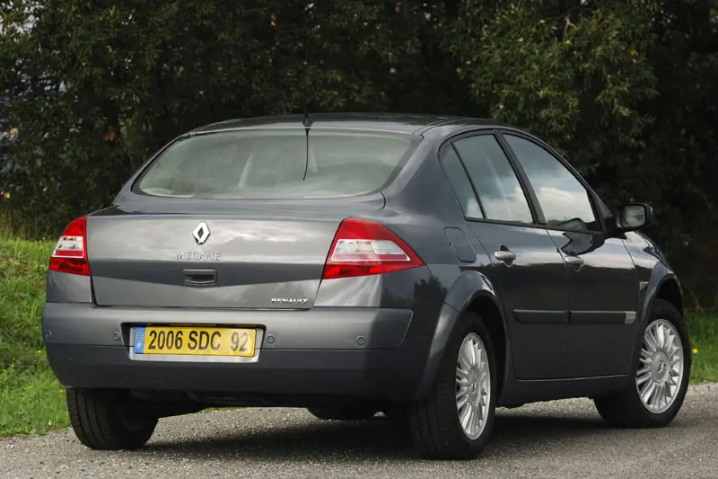 Renault Megane Megane Sedan 1.5 DCI Authentique Business 4