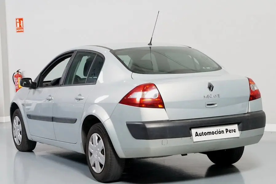 Renault Megane Megane Sedan 1.5 DCI Authentique BVA 7