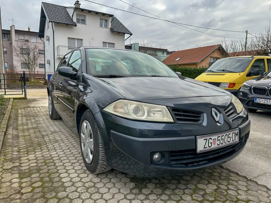 Renault Megane Megane Sedan 1.5 DCI Authentique BVA 7