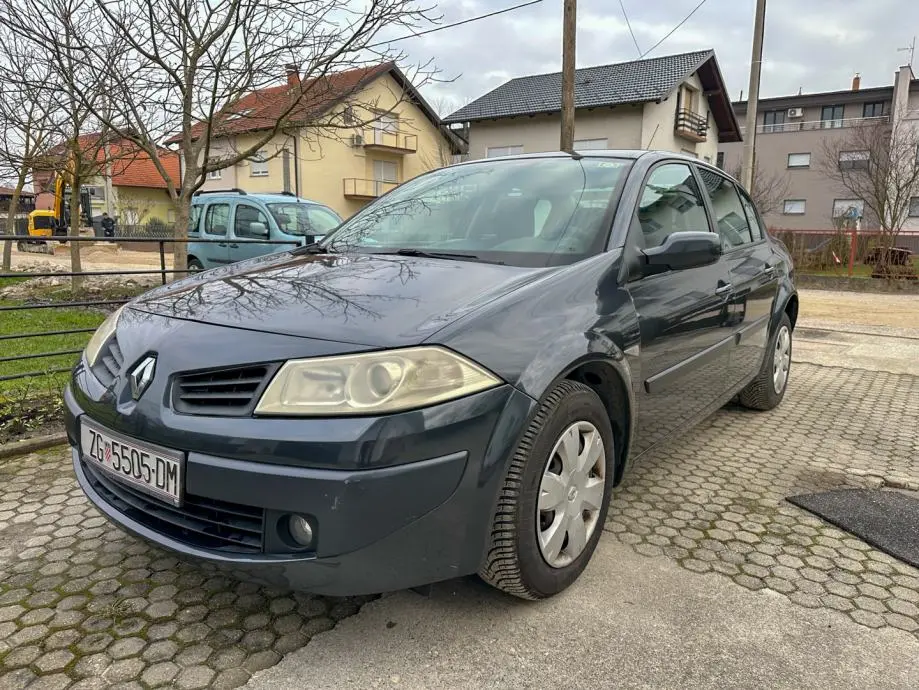 Renault Megane Megane Sedan 1.5 DCI Expression BVA 4