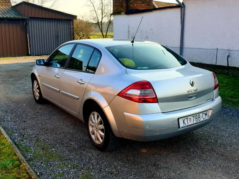 Renault Megane Megane Sedan 1.5 DCI Expression BVA 1