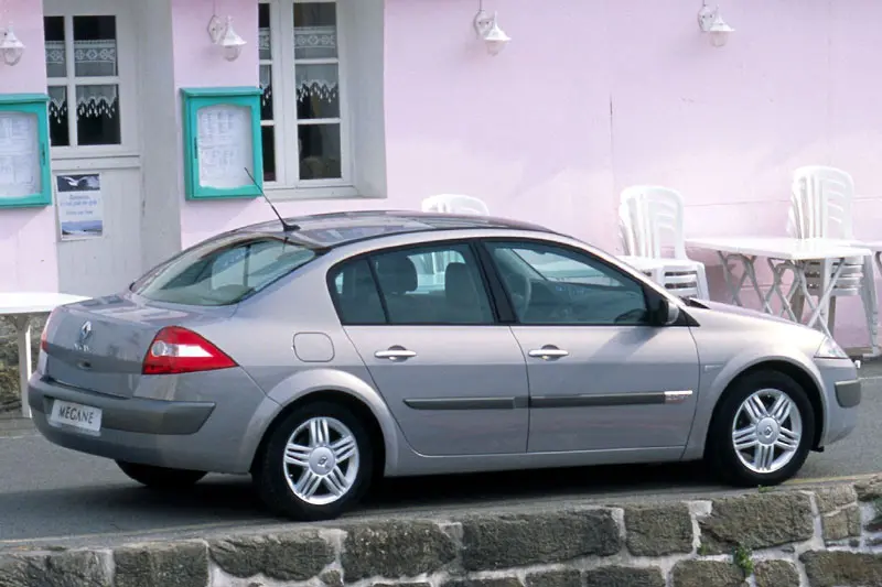Renault Megane Megane Sedan 1.6 16V Expression 6