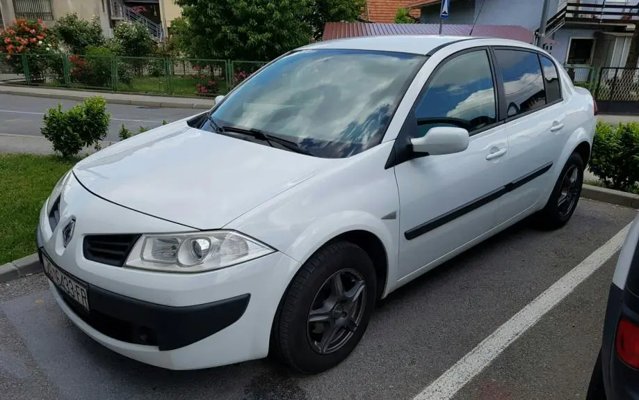 Renault Megane Megane Sedan 1.5 DCI Expression BVA 0