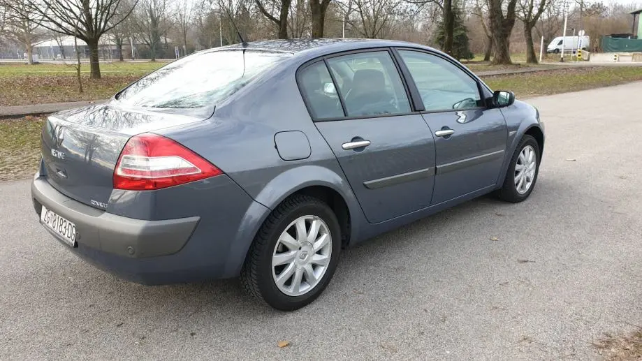 Renault Megane Megane Sedan 1.6 16V Privilege Plus 4
