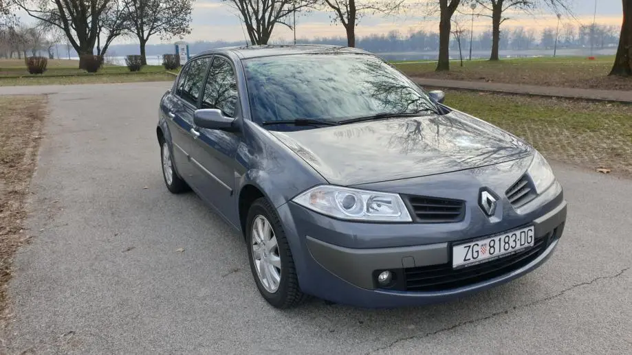 Renault Megane Megane Sedan 1.6 16V Privilege Plus BVA 4