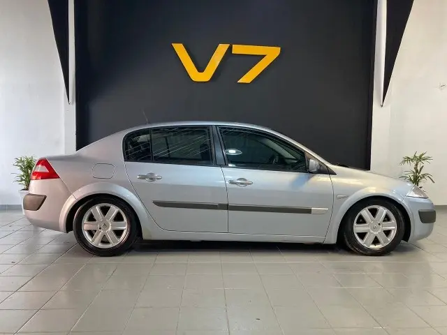 Renault Megane Megane Sedan 1.6 16V Extreme 5
