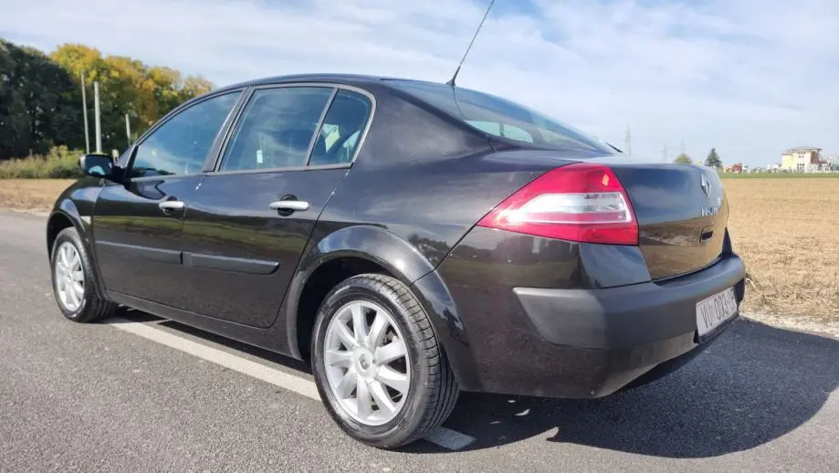 Renault Megane Megane Sedan 1.6 16V Exception 5