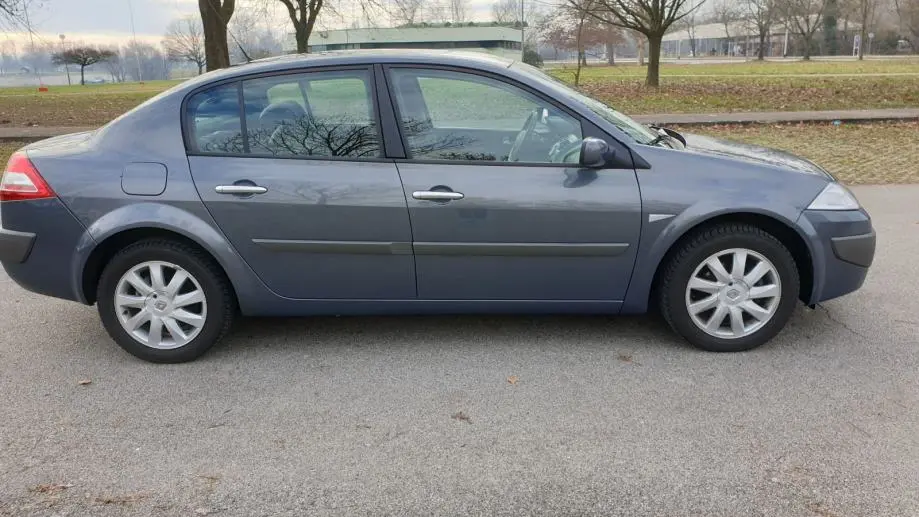 Renault Megane Megane Sedan 1.6 16V Privilege Plus BVA 5