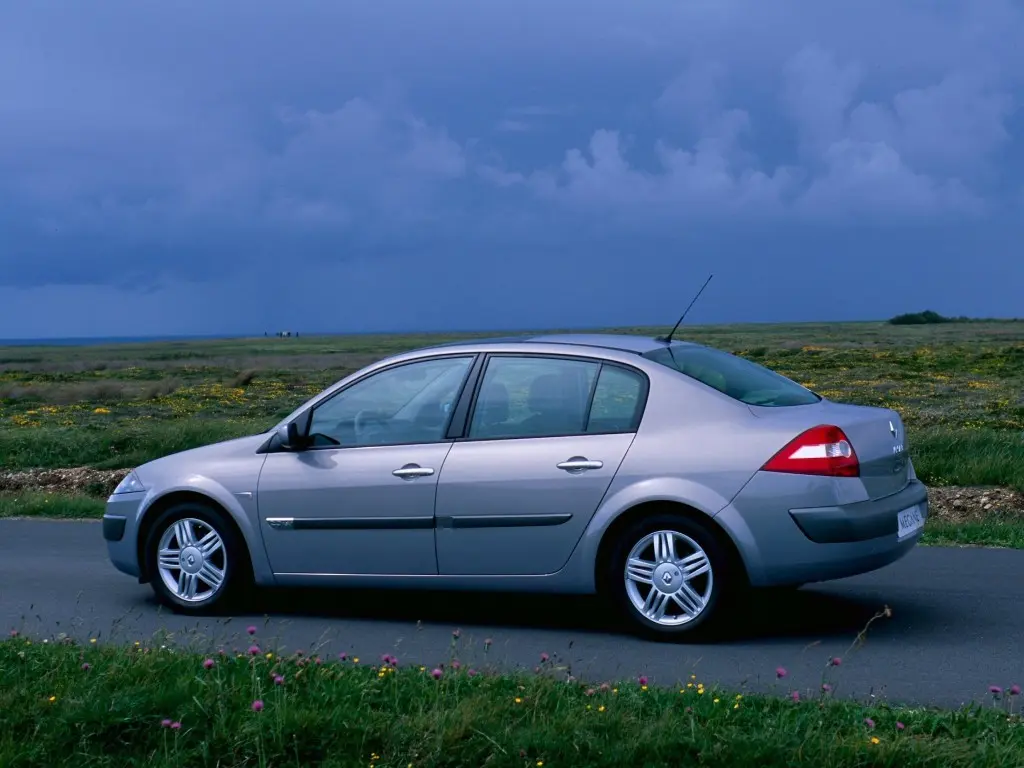 Renault Megane Megane Sedan 1.6 Privilege 1