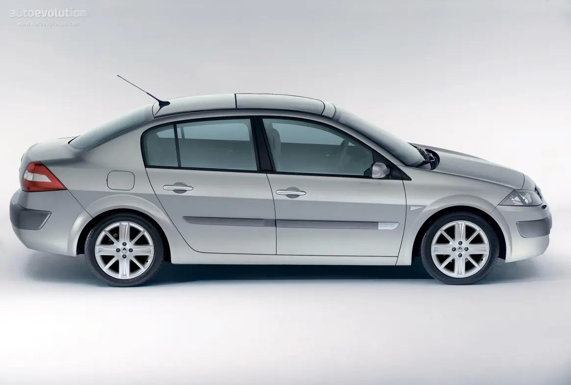 Renault Megane Megane Sedan 1.6 Privilege 7