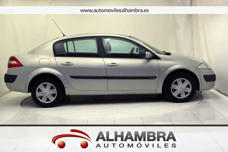 Renault Megane Megane Sedan 1.9 DTI Expression 4