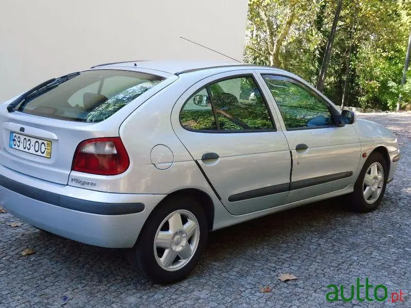 Renault Megane Megane Sedan 1.9 DTI RXE 6