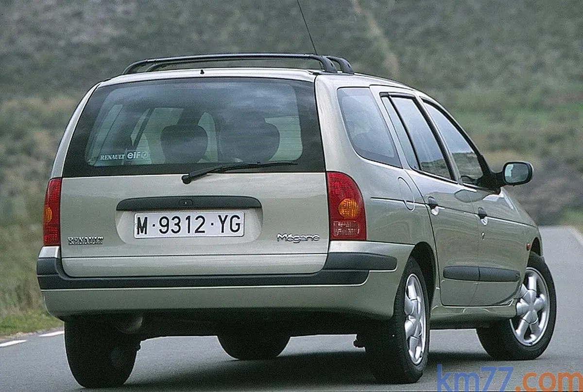 Renault Megane Megane Sedan 1.9 DTI RXE 7