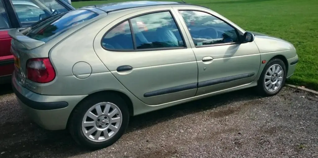 Renault Megane Megane Sedan 1.9 DCI Alize 4