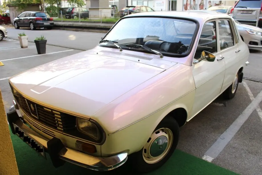 Renault  R12 1.3 TL 4