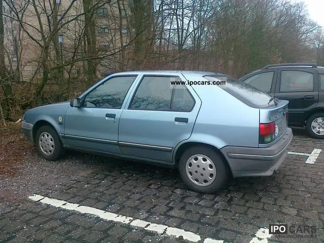 Renault  R19 1.7 GTS 4