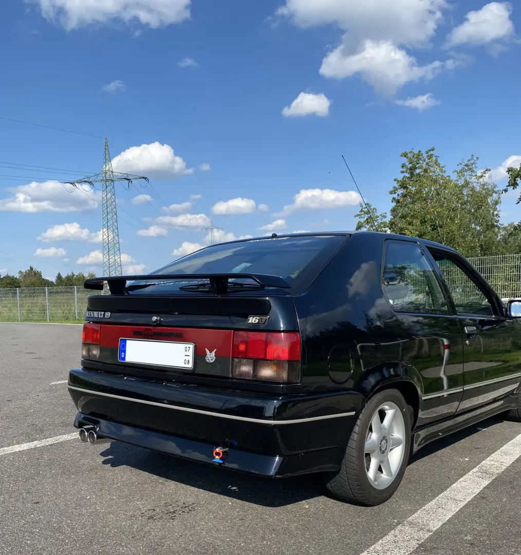 Renault  R19 1.8 16V 1