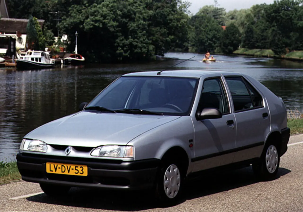 Renault  R19 Europa 1.4 Chic 3