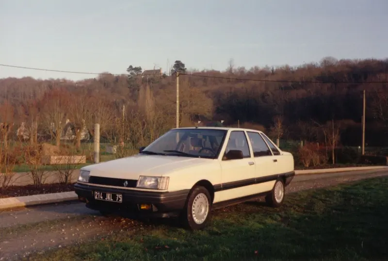 Renault  R21 1.7 GTS 3