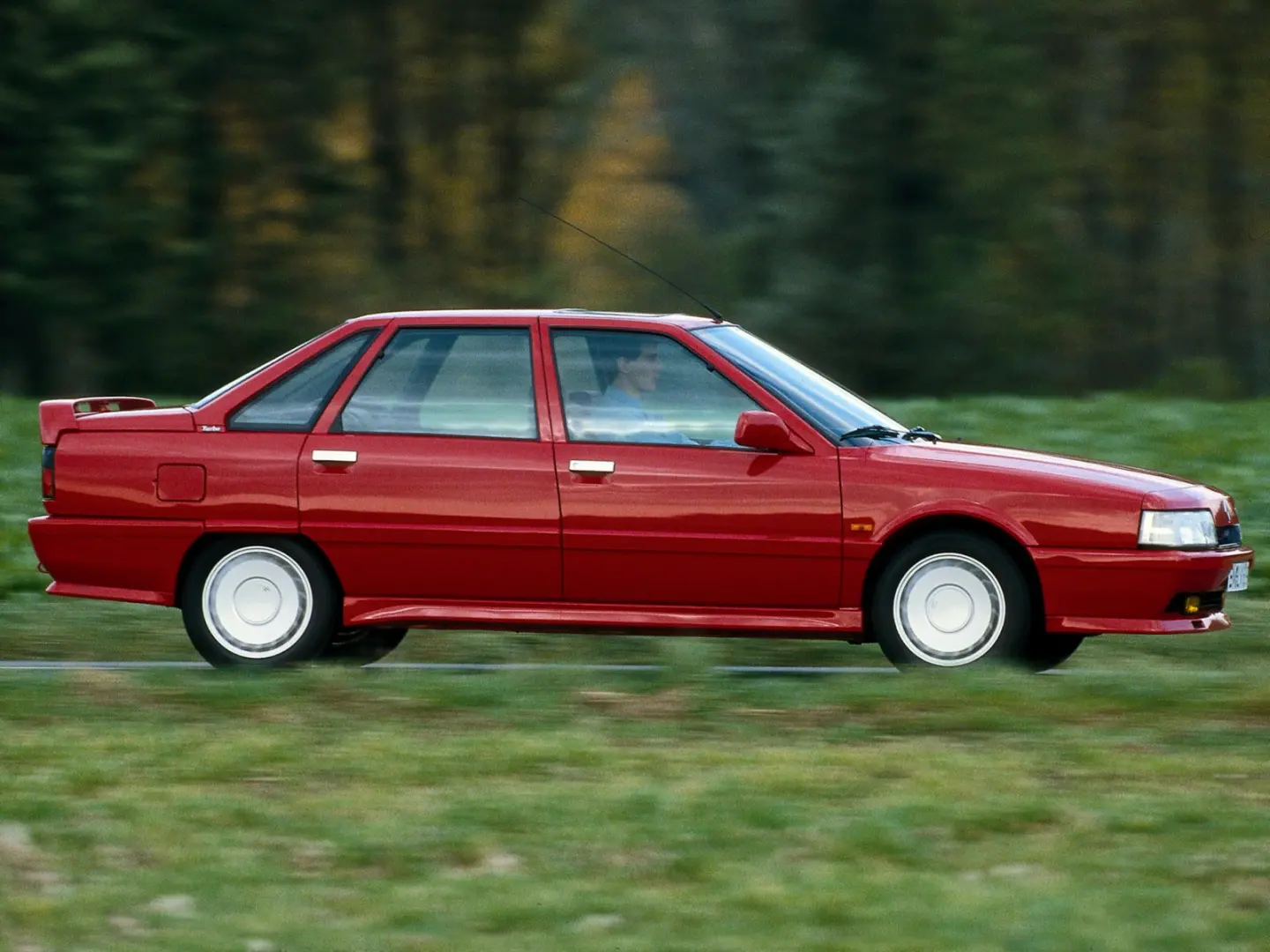 Renault  R21 1.7 GTS 3