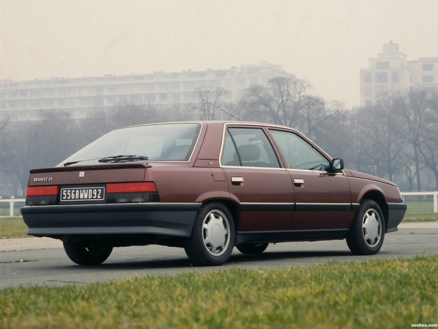 Renault  R25 2.0 TD 1