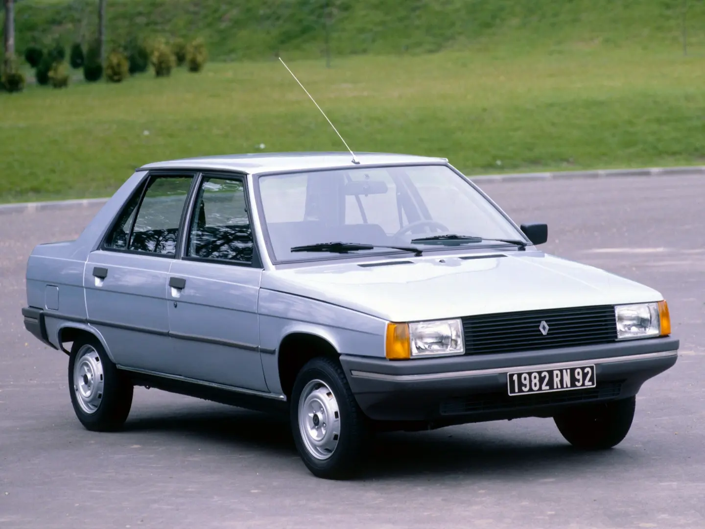 Renault  R9 1.1 C 4