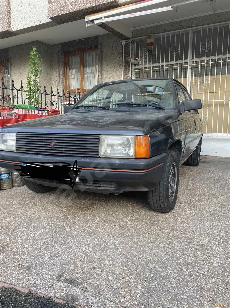Renault  R9 1.4 Broadway GTE 4