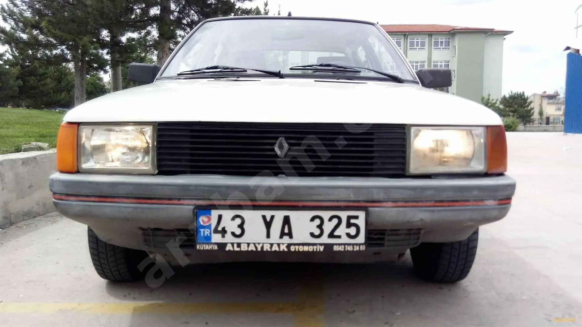 Renault  R9 1.4 Broadway GTE 4
